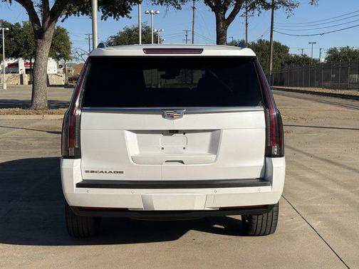 2018 Cadillac Escalade Premium Luxury