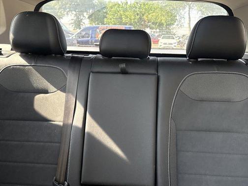 Platinum Gray Metall 2022 Volkswagen Taos 1.5T SE