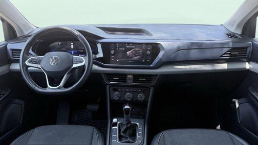 Platinum Gray Metall 2022 Volkswagen Taos 1.5T SE