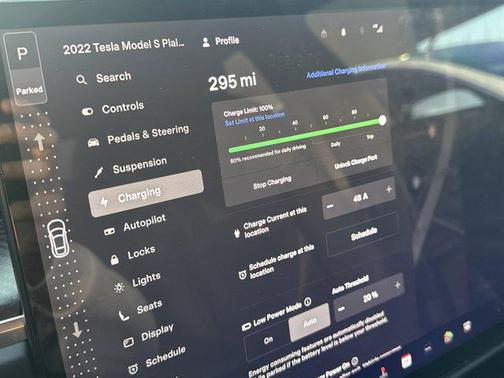 Pearl White Multi-Co 2022 Tesla Model S Plaid