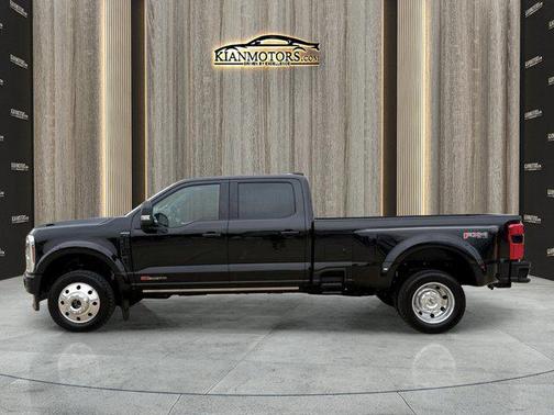 2025 Ford F-450 Platinum