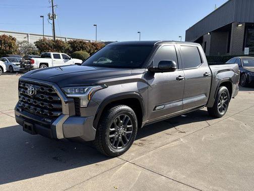 2022 Toyota Tundra Platinum