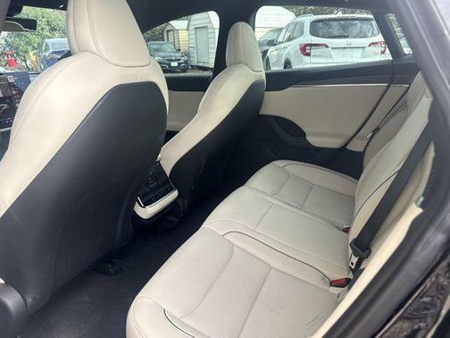 2023 Tesla Model S Plaid