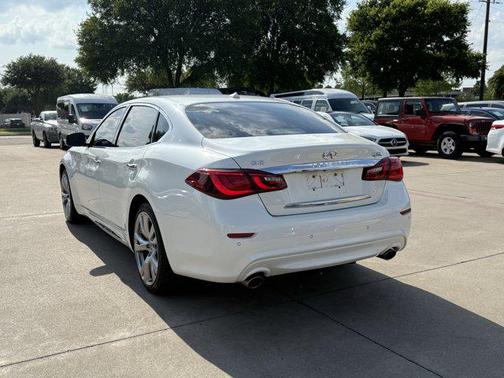 2017 INFINITI Q70L 3.7