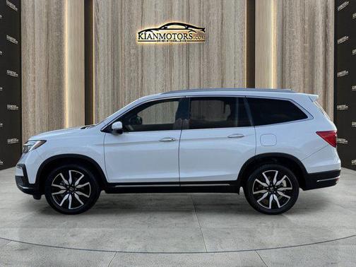 2022 Honda Pilot Touring 8-Passenger