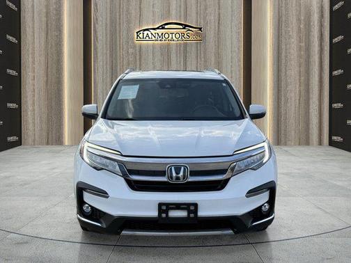2022 Honda Pilot Touring 8-Passenger