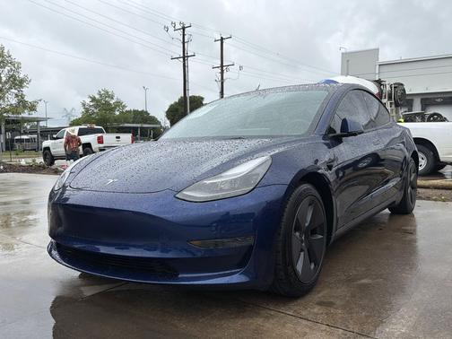 Deep Blue Metallic 2023 Tesla Model 3 Standard Range