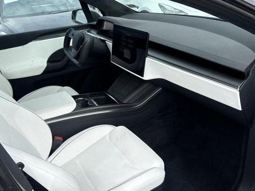 2023 Tesla Model X Plaid Tri Motor All-Wheel Drive