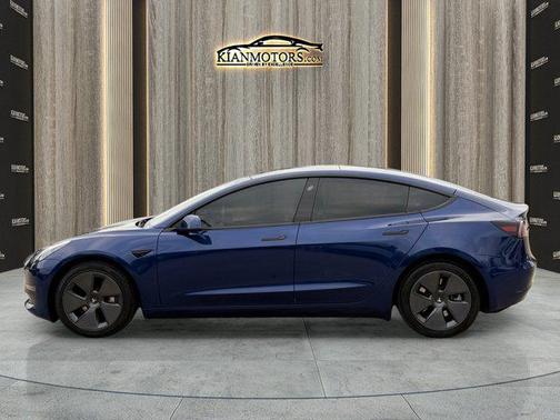 2023 Tesla Model 3 Standard Range