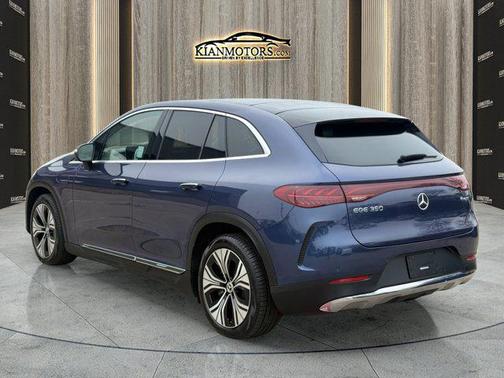 Twilight Blue Metall 2023 Mercedes-Benz EQE 350 4MATIC