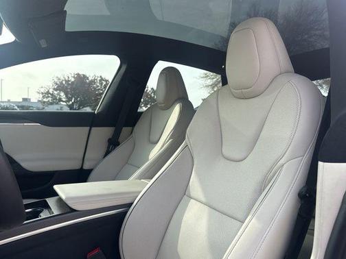 2023 Tesla Model S Plaid