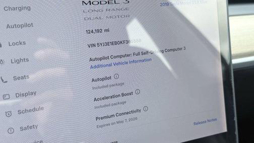 Deep Blue Metallic 2019 Tesla Model 3 Long Range