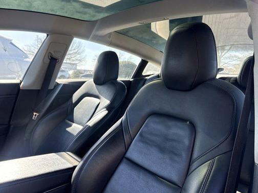 2019 Tesla Model 3 Performance