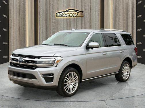 Iconic Silver Metall 2023 Ford Expedition Limited