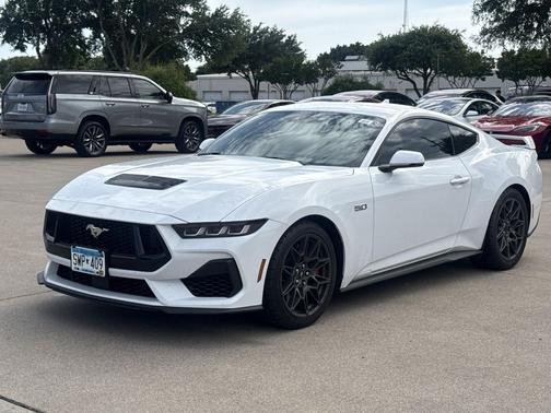 Oxford White 2024 Ford Mustang GT Premium