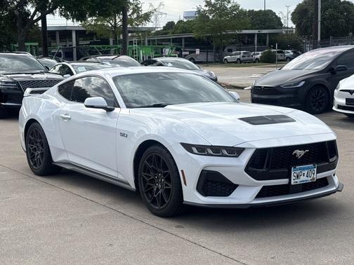Oxford White 2024 Ford Mustang GT Premium
