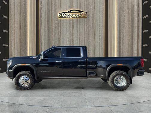 2024 GMC Sierra 3500 Denali