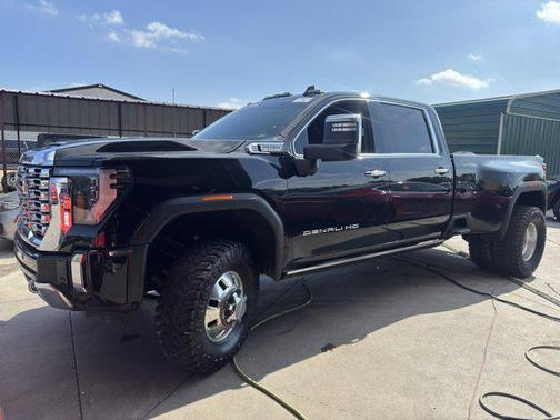 2024 GMC Sierra 3500 Denali