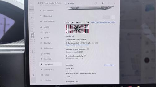 Pearl White Multi-Co 2022 Tesla Model S Plaid