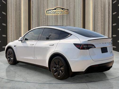 Pearl White Multi-Co 2021 Tesla Model Y Long Range Dual Motor All-Wheel Drive