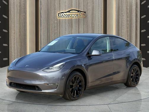 Midnight Silver Meta 2022 Tesla Model Y Long Range Dual Motor All-Wheel Drive