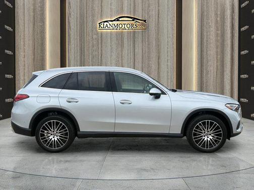 2025 Mercedes-Benz GLC 300 Base