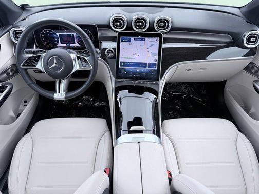 2025 Mercedes-Benz GLC 300 Base