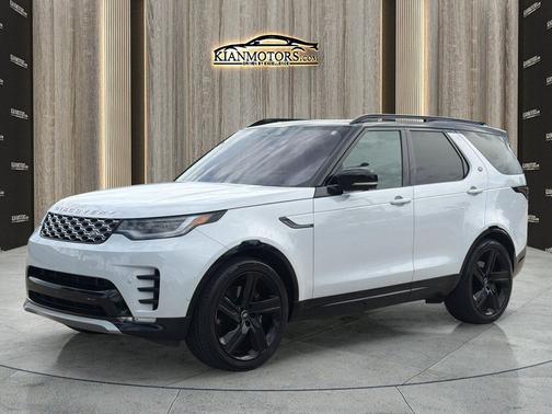 Fuji White 2023 Land Rover Discovery P360 Metropolitan Edition