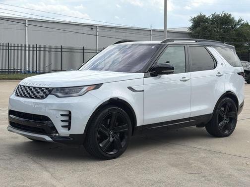 Fuji White 2023 Land Rover Discovery P360 Metropolitan Edition