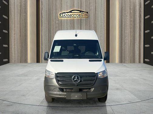 2025 Mercedes-Benz Sprinter 2500 Standard Roof
