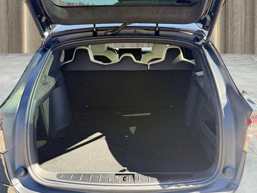 2024 Tesla Model X Long Range