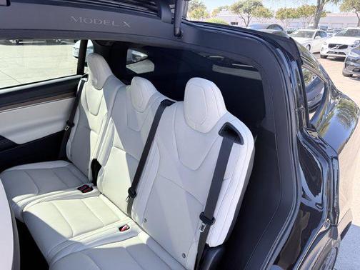 2024 Tesla Model X Long Range