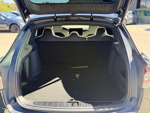 2024 Tesla Model X Long Range