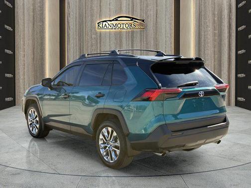 2021 Toyota RAV4 XLE Premium