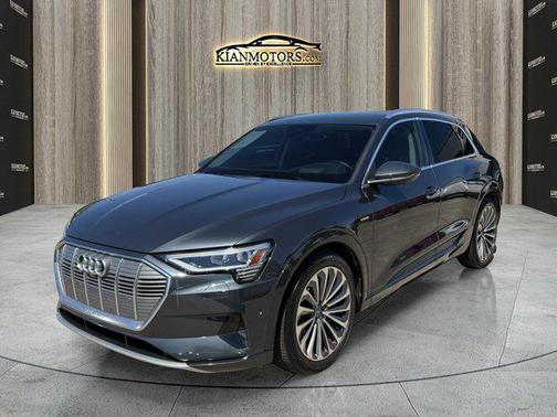 2019 Audi e-tron Premium Plus