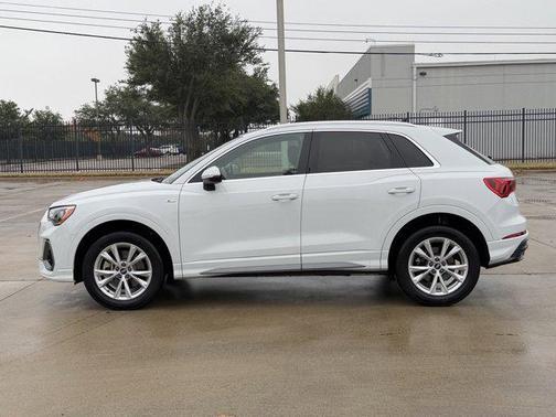 2021 Audi Q3 45 S line Premium