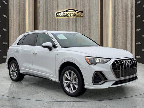 2021 Audi Q3 45 S line Premium