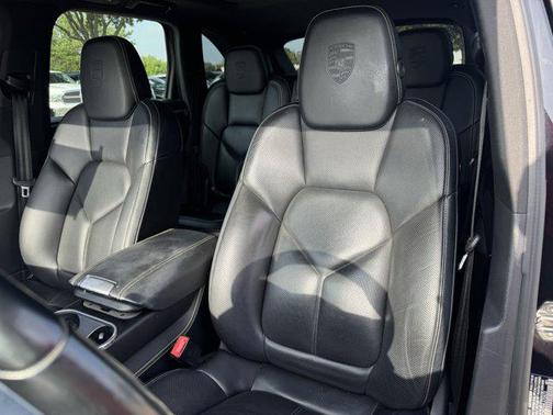 2017 Porsche Cayenne E-Hybrid S