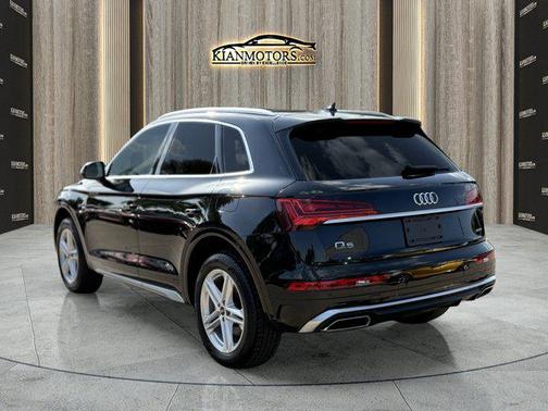 2024 Audi Q5 55 S line Premium
