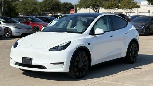 Pearl White Multi-Co 2023 Tesla Model Y Performance Dual Motor All-Wheel Drive
