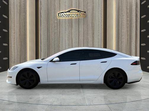 2025 Tesla Model S Long Range