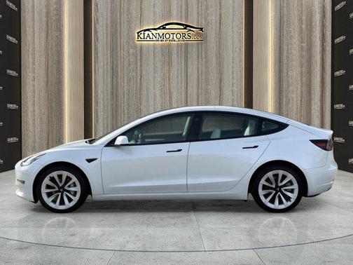 2023 Tesla Model 3 Standard Range