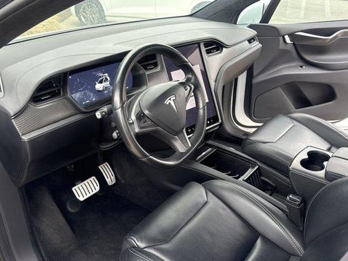 Pearl White Multi-Co 2019 Tesla Model X P100D