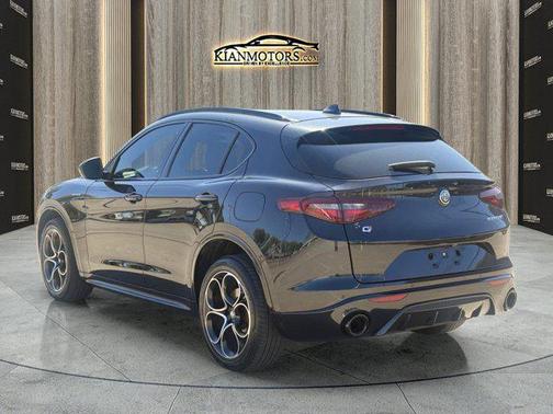 2023 Alfa Romeo Stelvio Veloce AWD