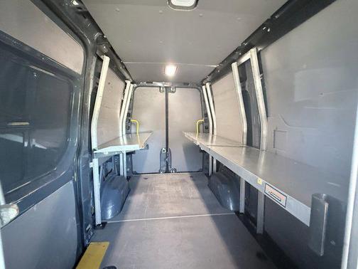2018 Mercedes-Benz Sprinter 2500 Standard Roof