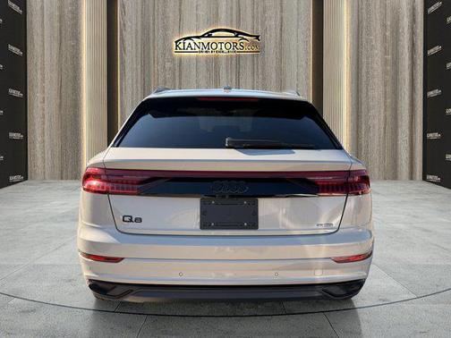 2023 Audi Q8 55 Premium