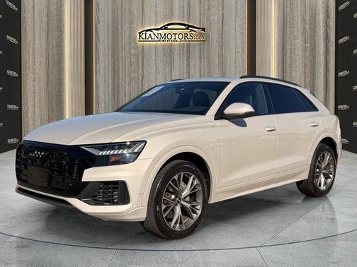 2023 Audi Q8 55 Premium