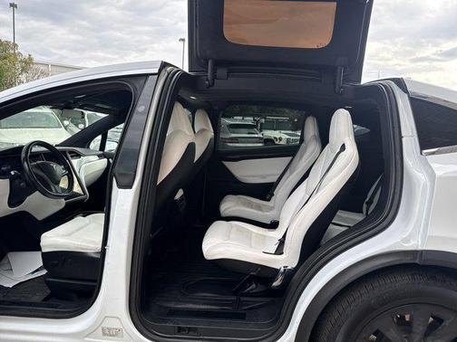 2020 Tesla Model X Long Range Plus Dual Motor All-Wheel Drive