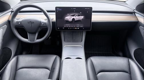 Pearl White Multi-Co 2024 Tesla Model Y Long Range Dual Motor All-Wheel Drive