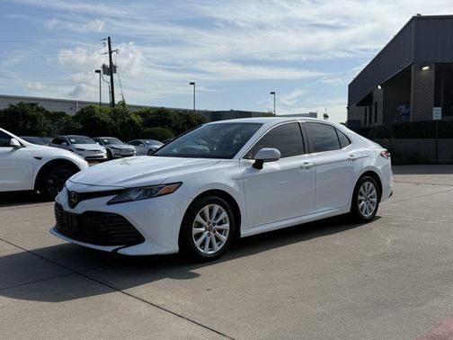 2019 Toyota Camry LE